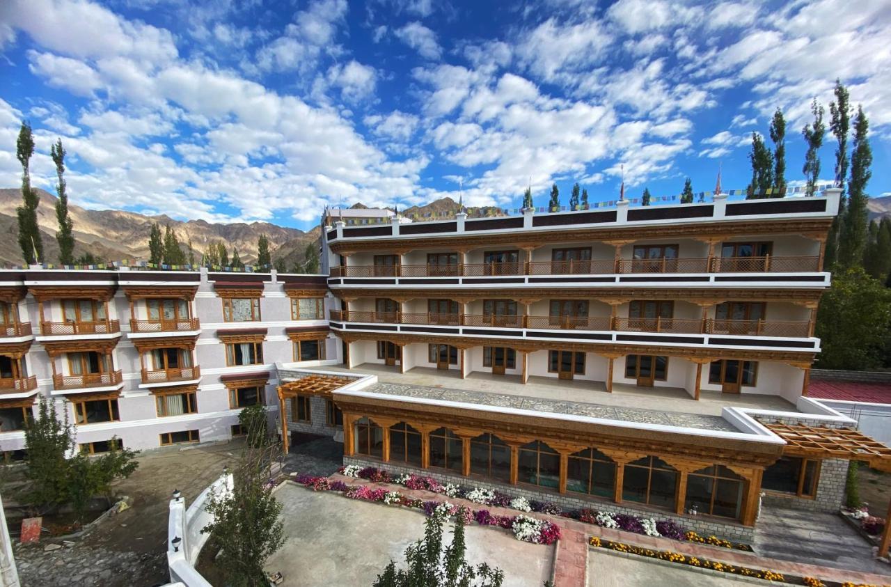 Hotel The Grand Khasdan Leh Exterior photo